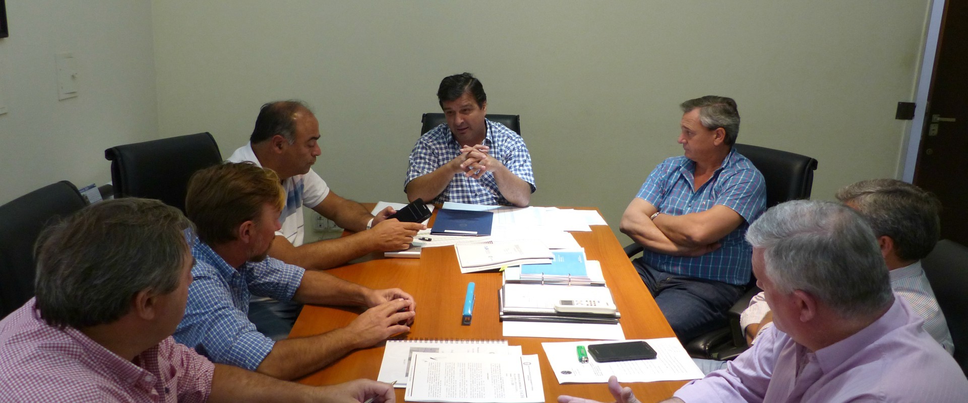 Gestionan la construcción de nuevas viviendas para el departamento Uruguay
