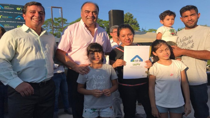 La provincia construirá nuevas viviendas en Rocamora con recursos propios