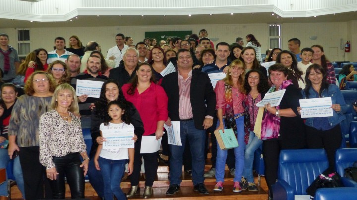 Docentes paranaenses  tendrán vivienda propia