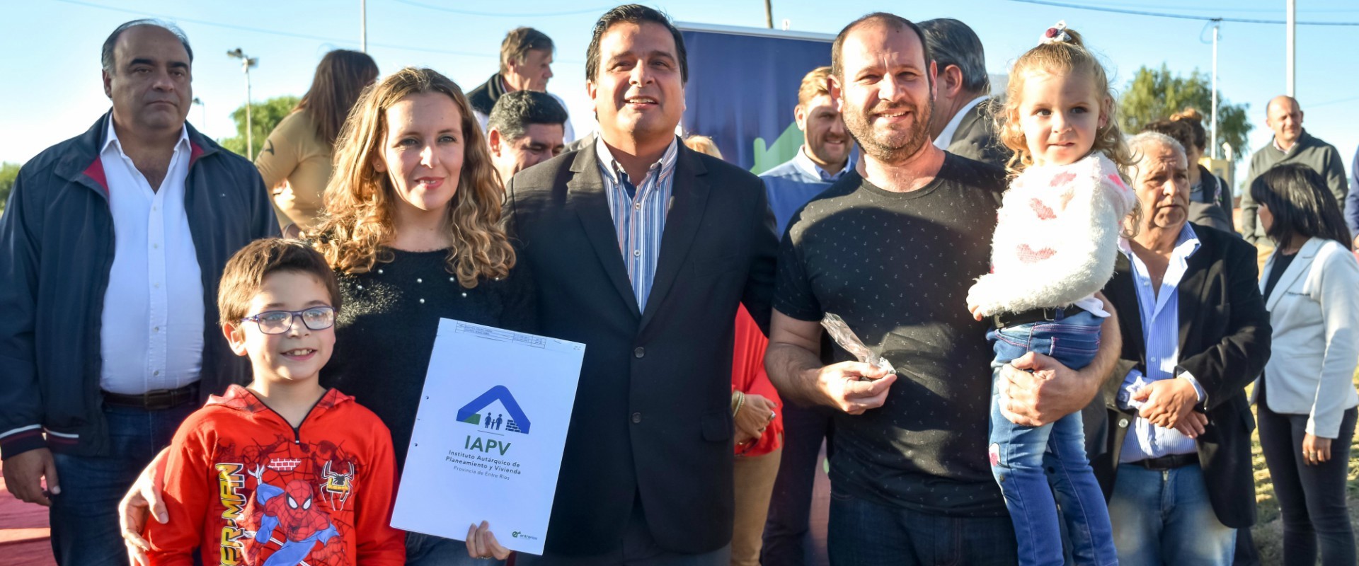 Se inauguran viviendas para docentes en Chajarí