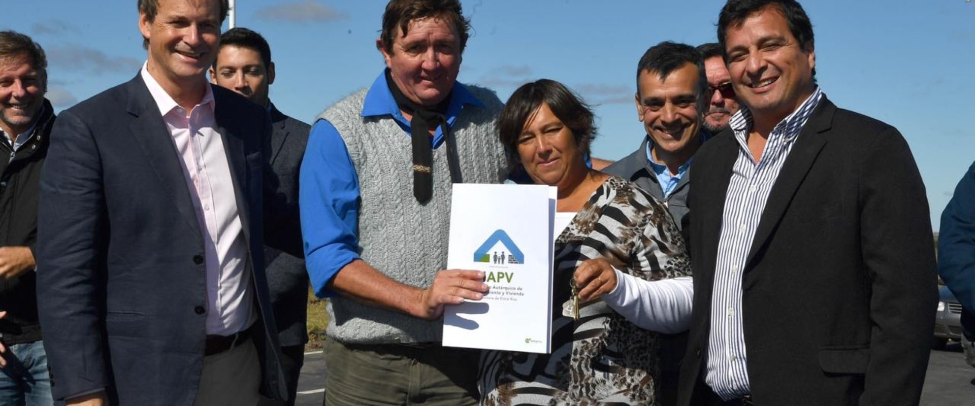 Se inauguran 101 nuevas viviendas en dos  localidades entrerrianas