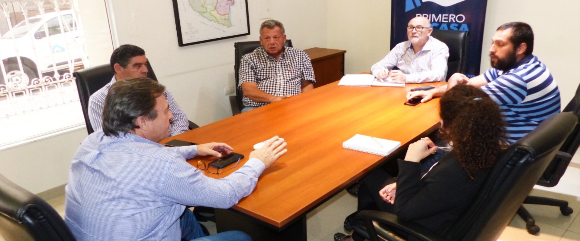 Se analizó la política de viviendas para trabajadores rurales
