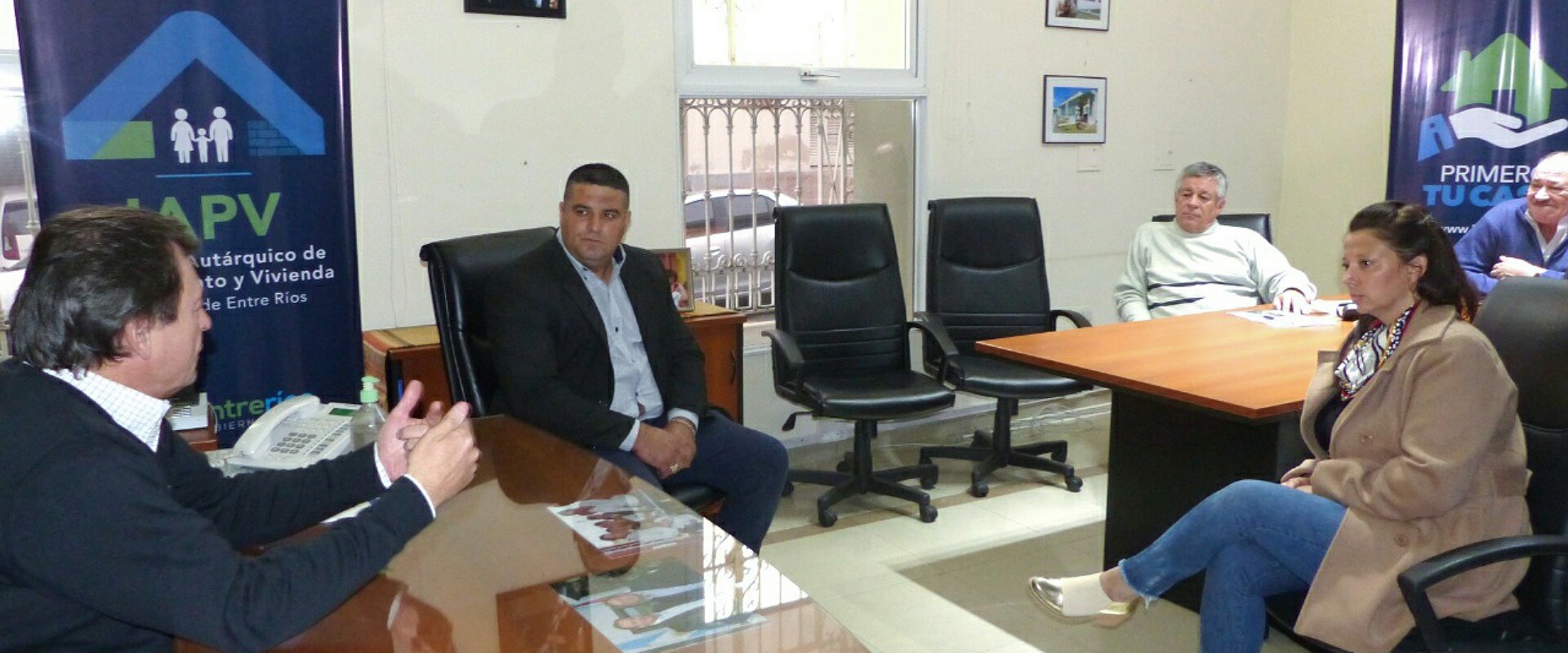 Gestionan la construcción de nuevas viviendas para La Clarita