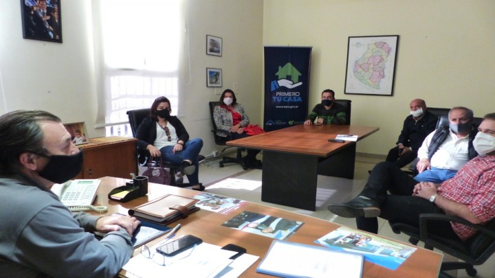 La provincia trabaja en soluciones habitacionales para los departamentos La Paz,  Paraná y Uruguay