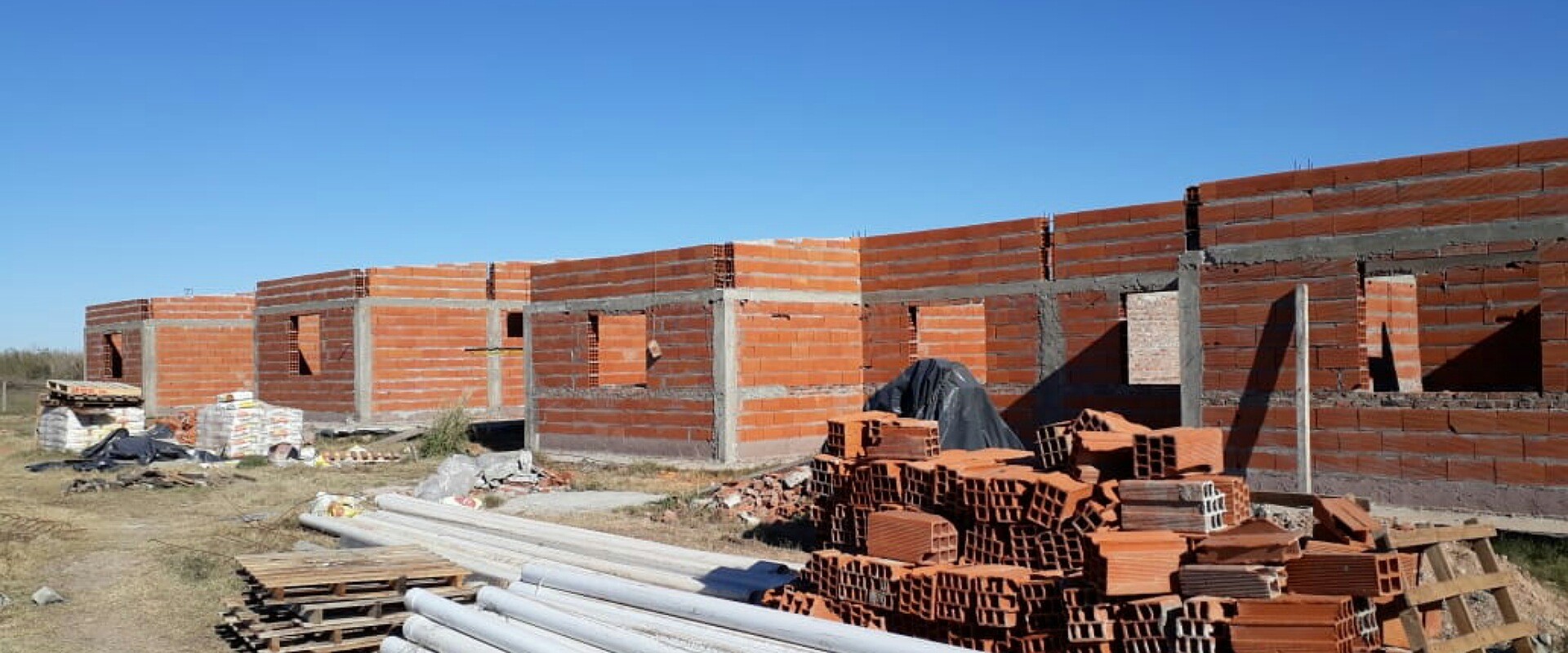 Con recursos provinciales se construyen viviendas en tres localidades entrerrianas