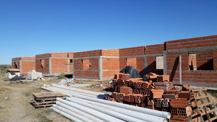 Con recursos provinciales se construyen viviendas en tres localidades entrerrianas