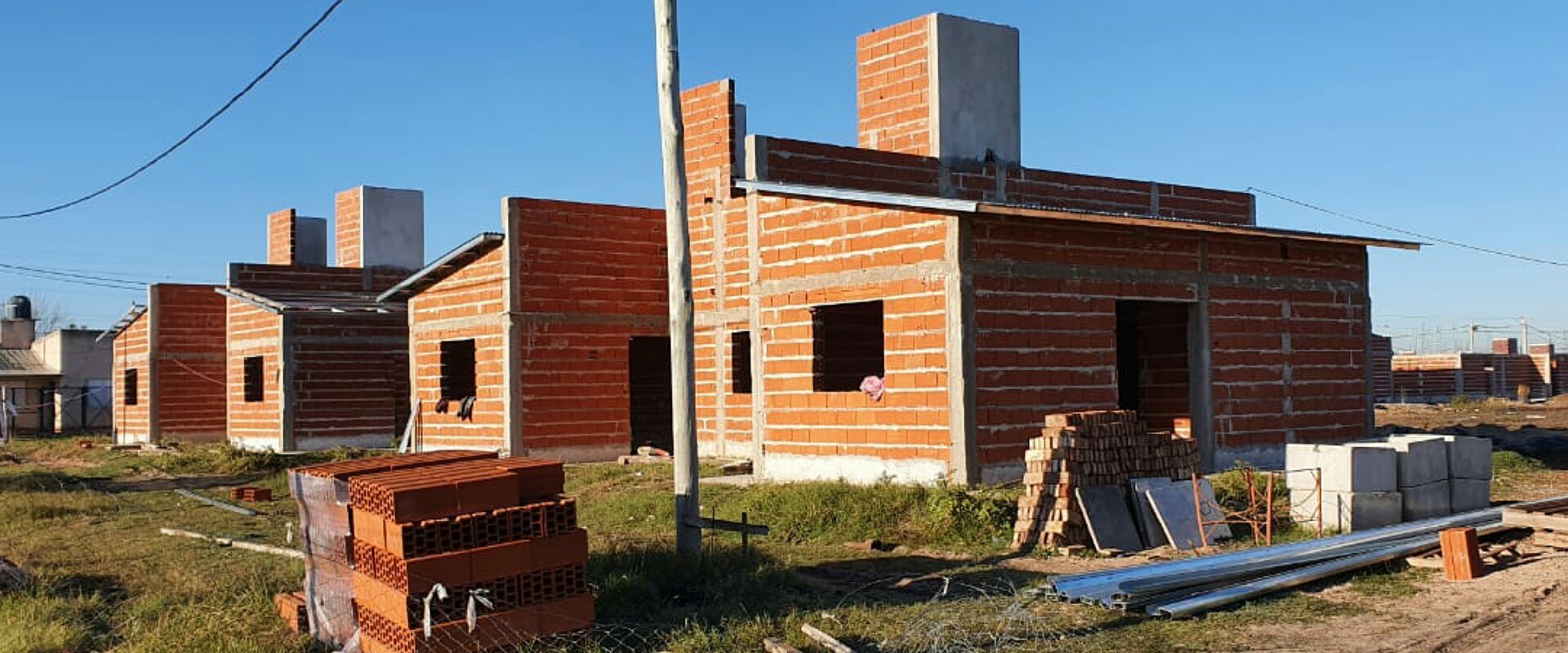 Con recursos provinciales progresa la ejecución de más de 230 viviendas en ocho localidades