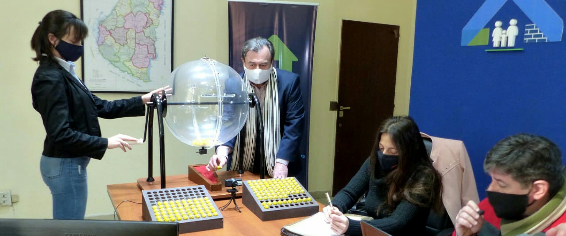 Familias de Larroque y Villaguay salieron preadjudicadas en sorteo de viviendas