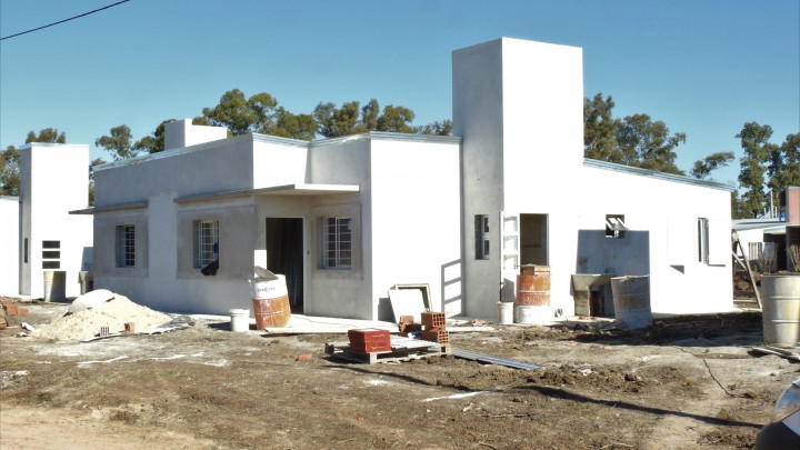 Se construyen con recursos provinciales nuevas viviendas en cinco localidades entrerrianas