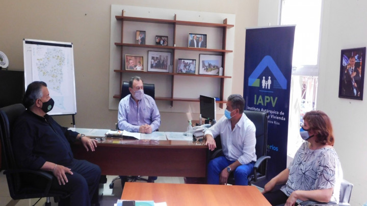 Trabajan en la construcción de nuevas viviendas para General Campos, Tabossi y Diamante