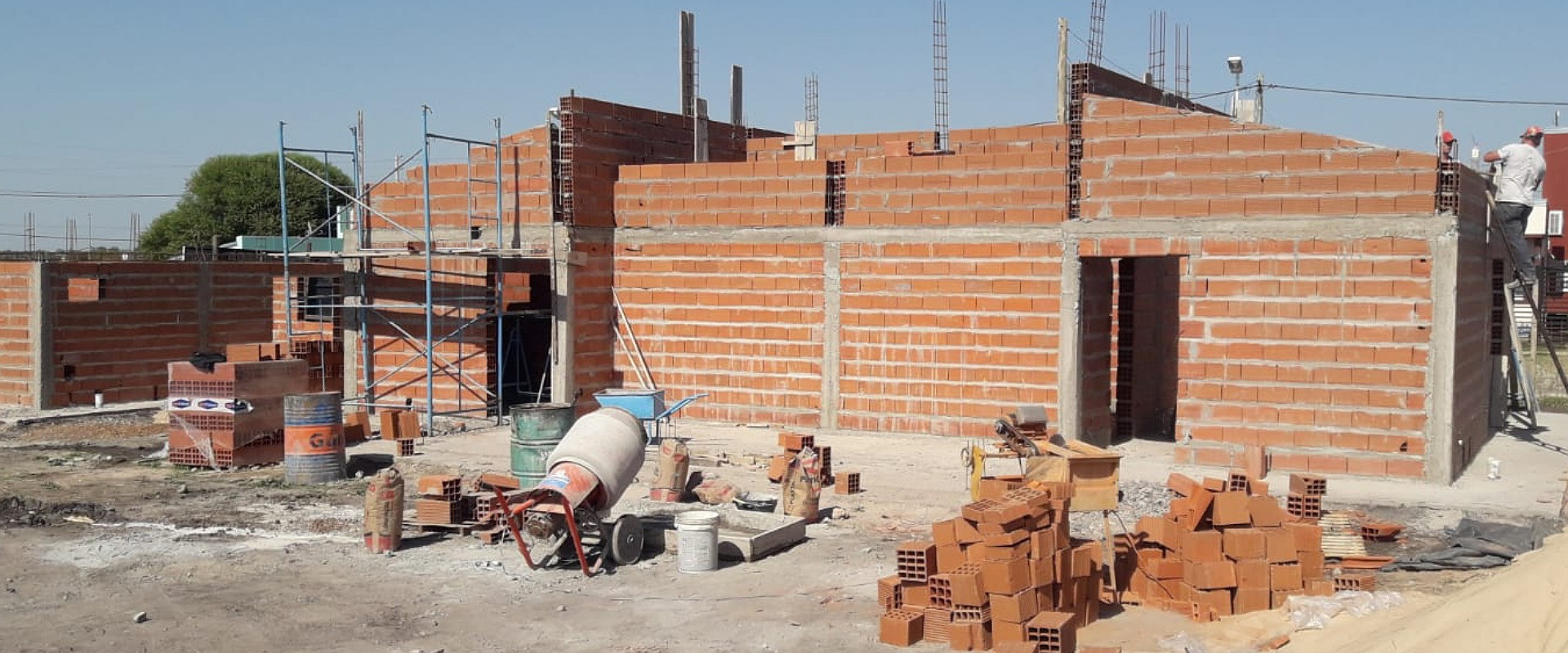 En Larroque y Viale se construyen viviendas con fondos provinciales