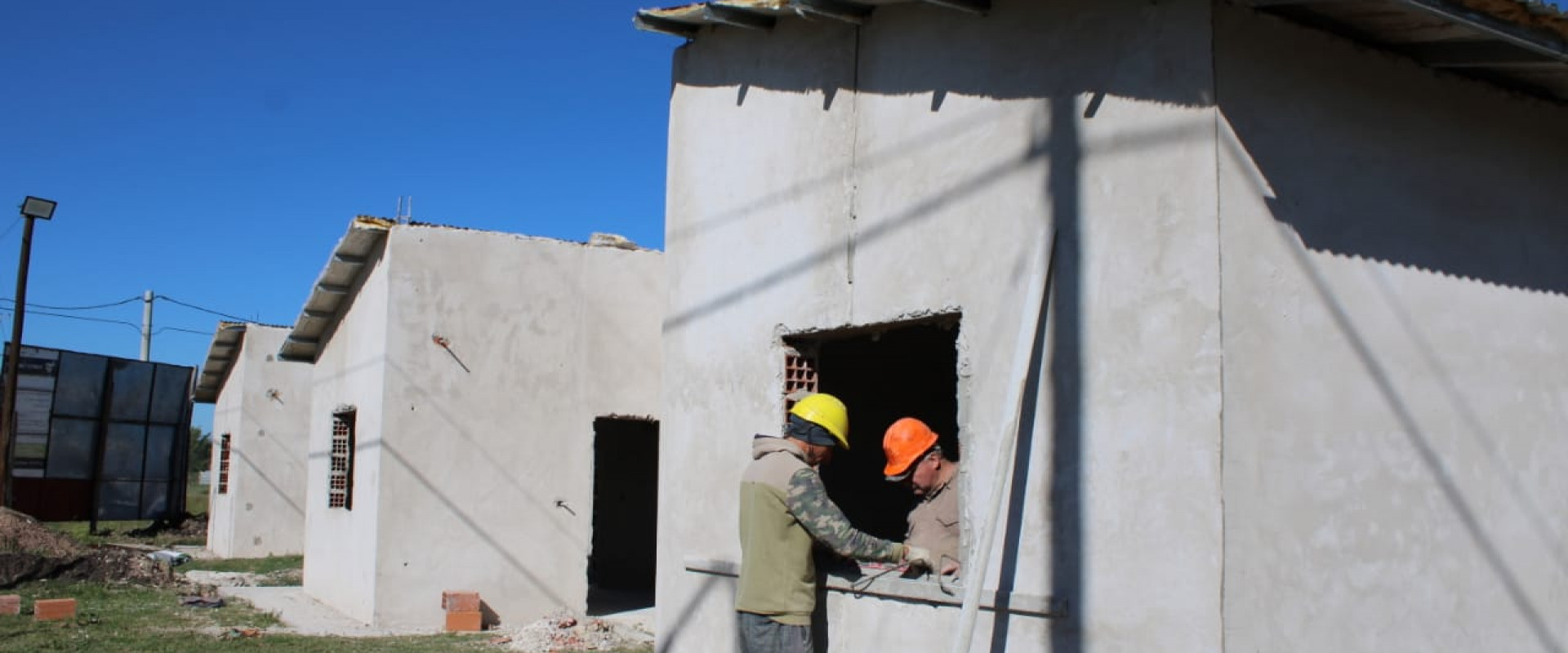 En tres localidades se construyen viviendas con fondos provinciales