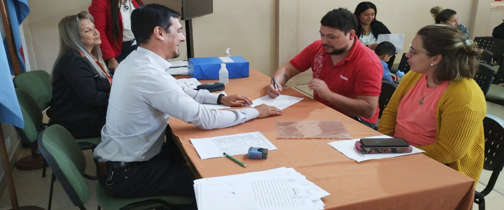 La provincia rubricó escrituras de viviendas a 26  familias de docentes de Chajarí