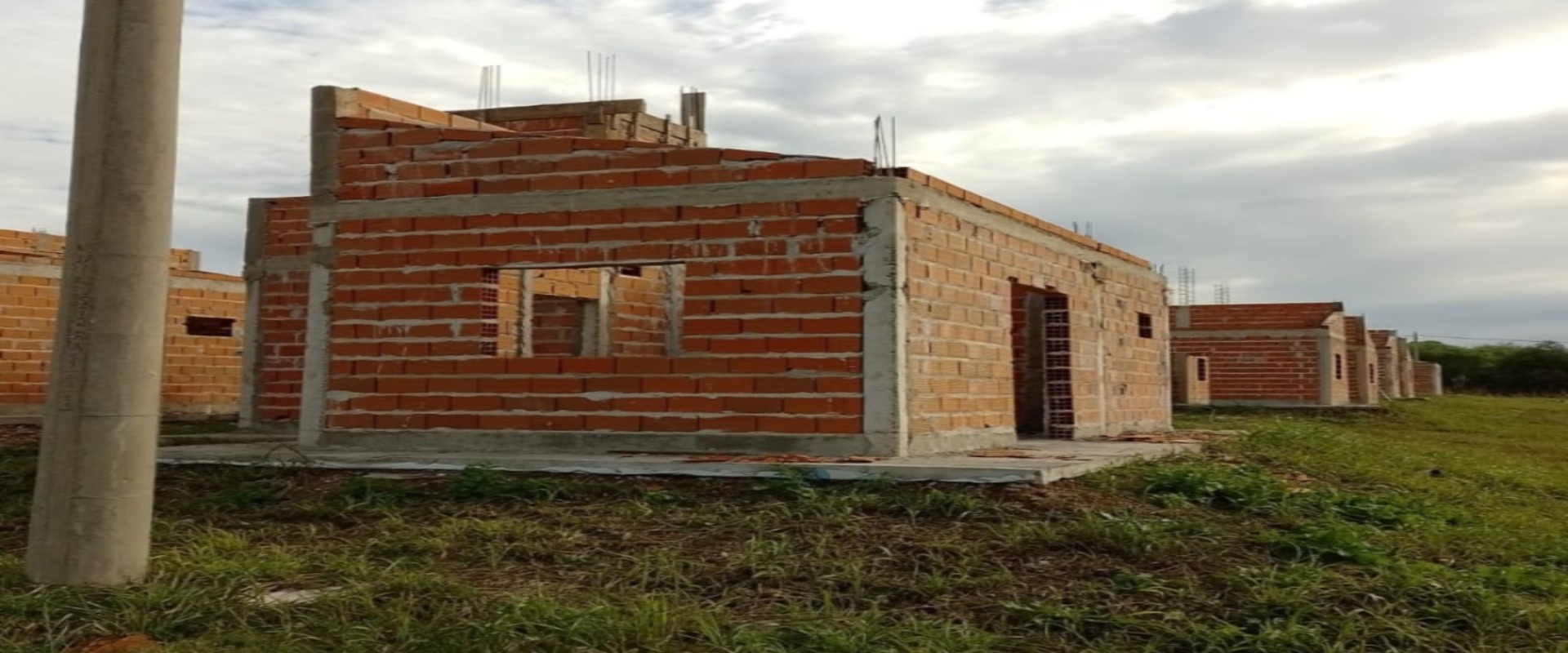 Se trabaja en la construcción de viviendas de Vicoer en tres localidades entrerrianas