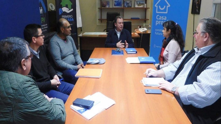 Proyectan nuevas viviendas con fondos provinciales para docentes técnicos