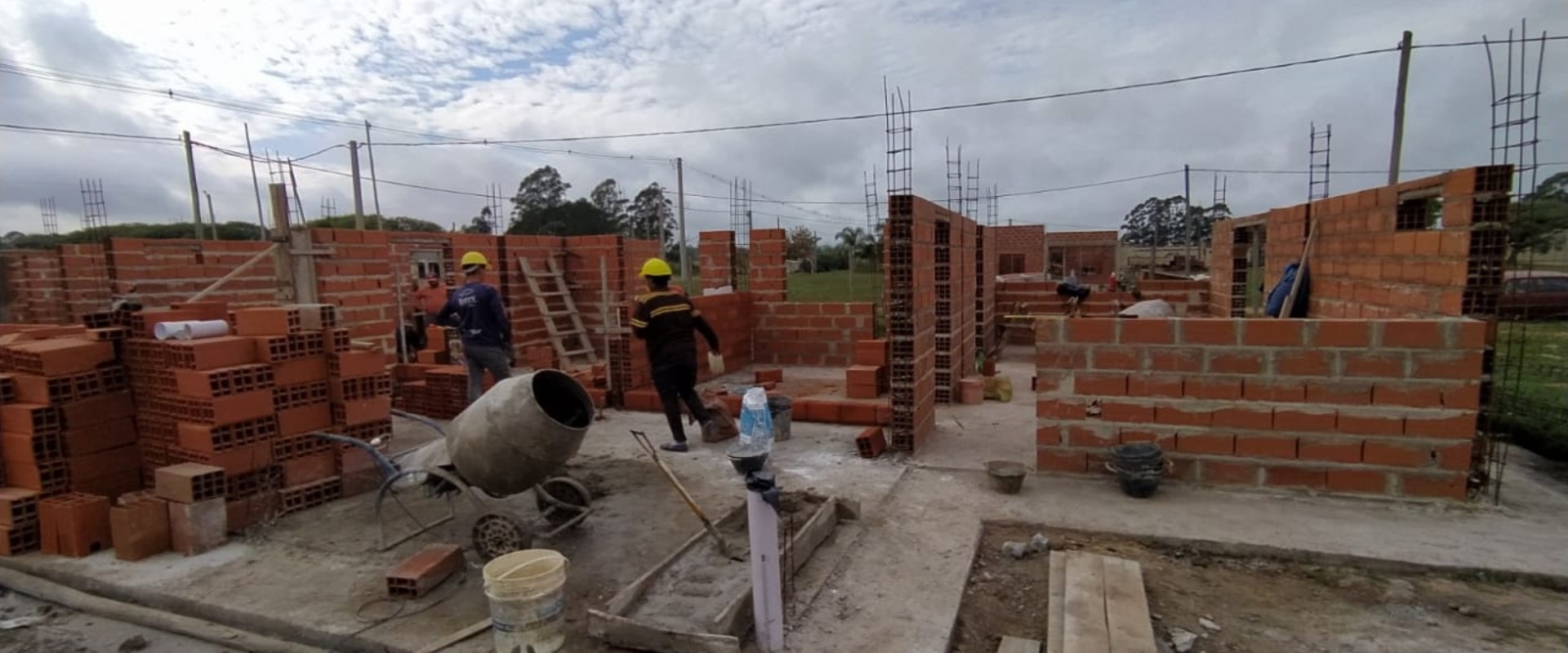 Construirán nuevas viviendas con fondos nacionales en 11 localidades del departamento Uruguay