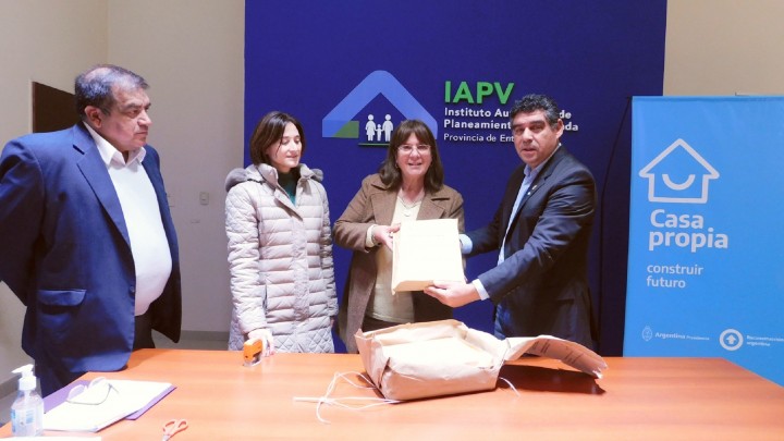 Nuevas viviendas para Villa Elisa y Gobernador Mansilla se licitaron con fondos nacionales