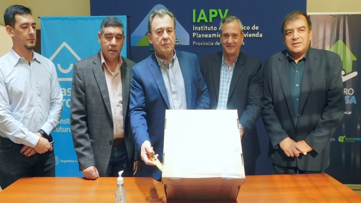 Se licitaron con fondos nacionales 72 viviendas para tres localidades entrerrianas
