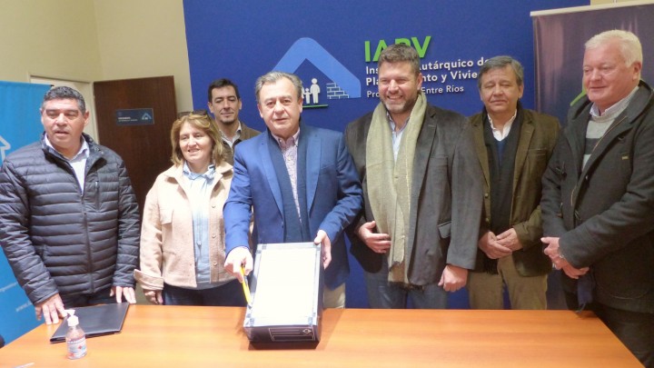Se licitaron 48 viviendas con fondos provinciales en Federal