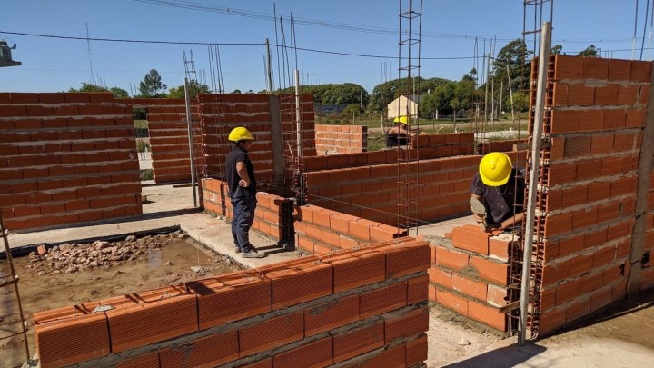 Nuevas viviendas se licitarán con fondos nacionales para San José de Feliciano y Aldea San Antonio