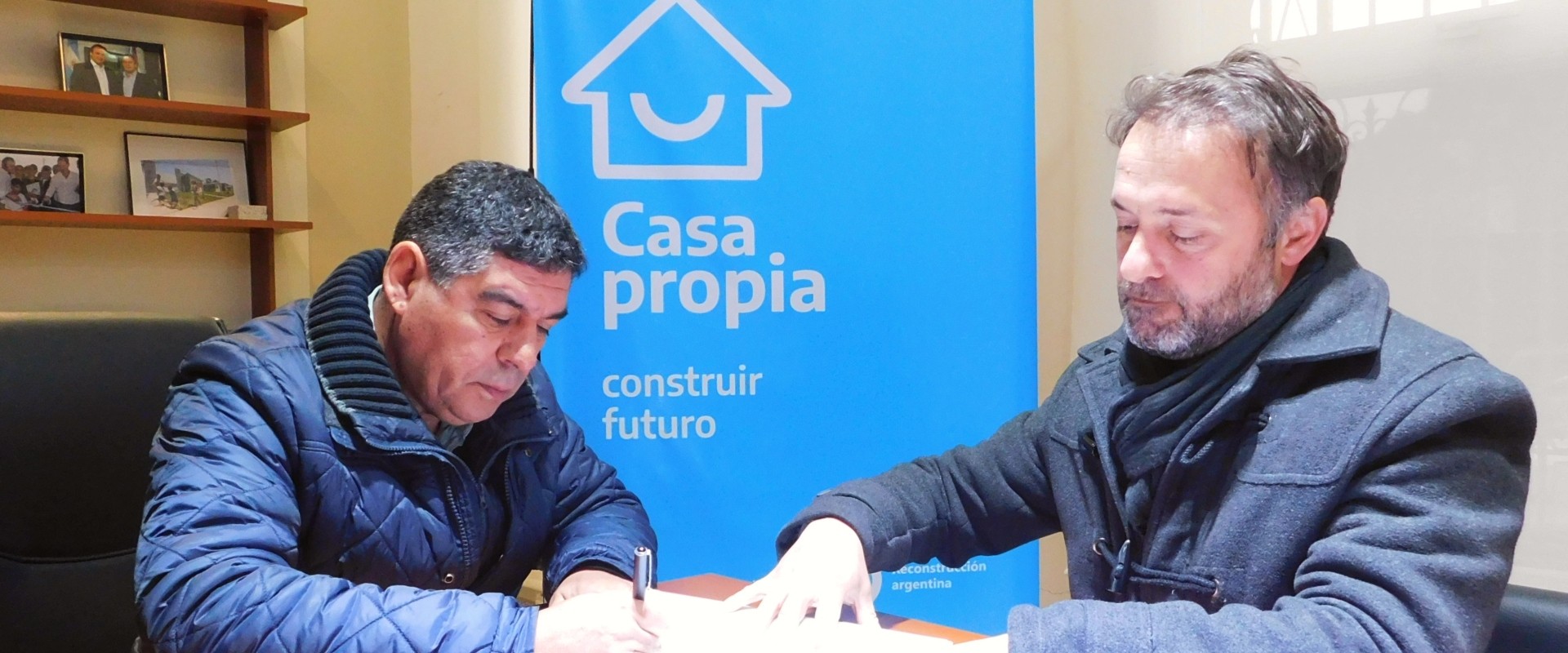 Se rubricó el contrato para construir 30 nuevas viviendas con fondos nacionales en La Criolla