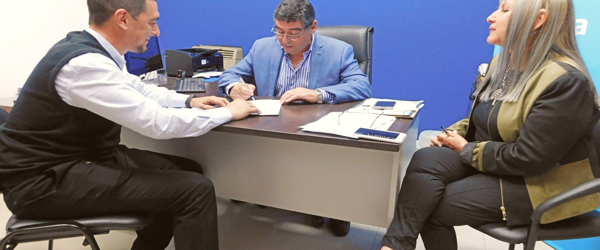 Se rubricaron los contratos para construir 50 nuevas viviendas en Pueblo Liebig
