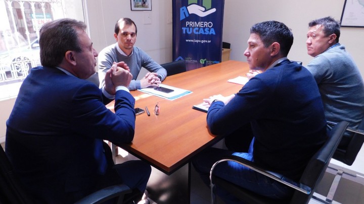 Construirán nuevas viviendas en tres localidades del departamento Uruguay con fondos nacionales