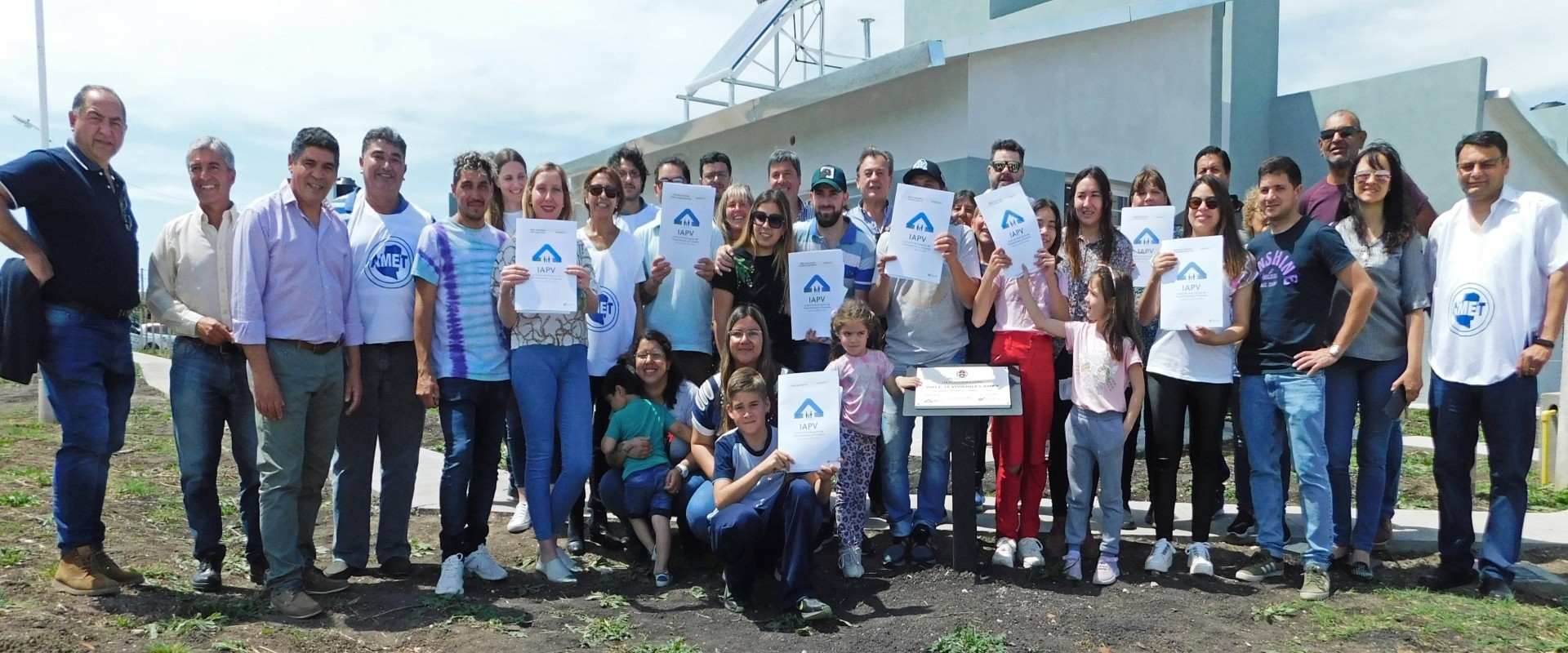 Fueron inauguradas 10 viviendas para docentes  técnicos en Viale
