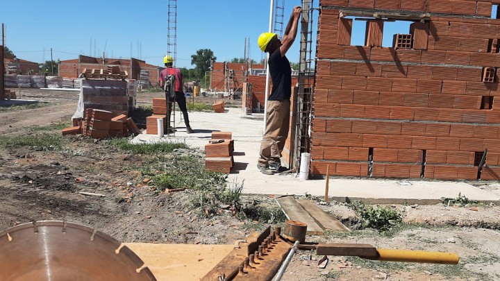 Nuevas viviendas se licitarán con fondos provinciales  para docentes  de Urdinarrain y empleados municipales de Ramírez