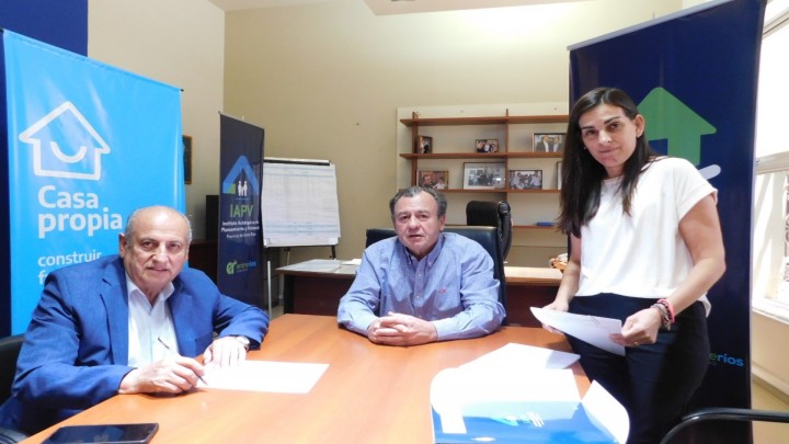 Se trabaja en soluciones habitacionales para Santa Elena y Mansilla
