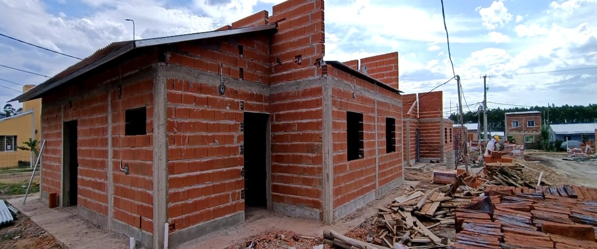 Más de 1350 nuevas viviendas en ejecución para mejorar la calidad de vida de los entrerrianos