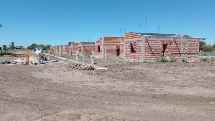 Con fondos provinciales, se construyen 81 nuevas viviendas en seis localidades entrerrianas