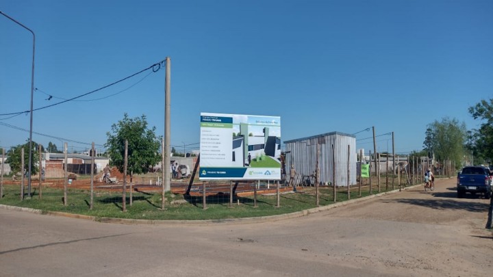 Con fondos provinciales, comenzaron a construirse 18 nuevas viviendas en Chajarí para empleados municipales