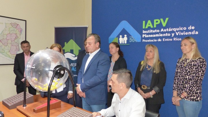 Se sortearon las primeras 30 viviendas financiadas por el gobierno nacional