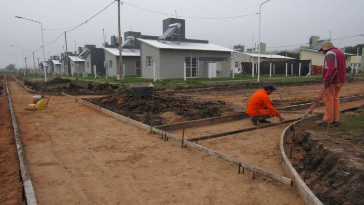 Con fondos provinciales se licitarán nuevas viviendas para Gualeguaychú y Chajarí