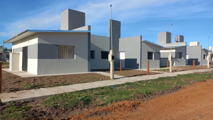 Con fondos nacionales y provinciales se licitarán nuevas viviendas para seis localidades
