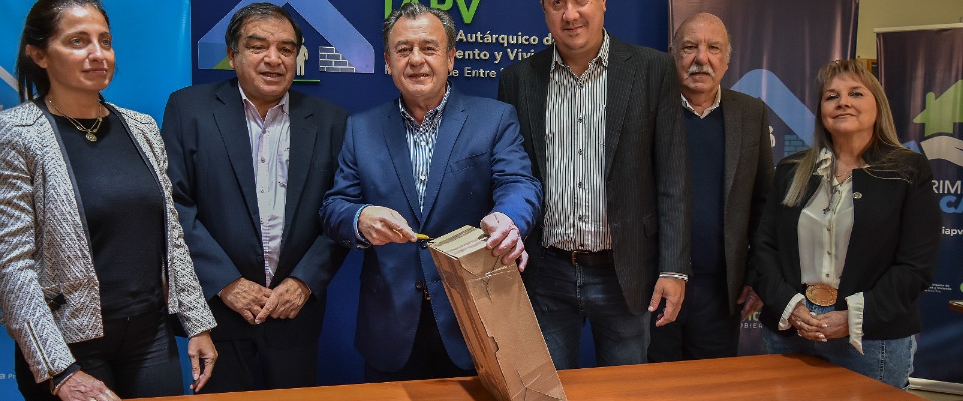 Se licitaron nuevas viviendas para Villa Mantero y Enrique Carbó