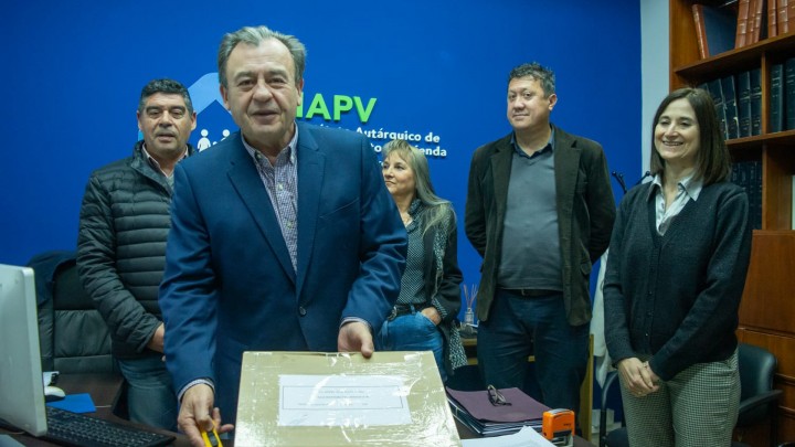 Se licitaron con fondos nacionales y provinciales nuevas viviendas para Puerto Yeruá y Villa Mantero