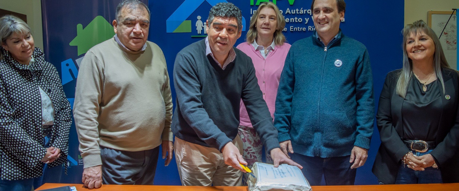 Se licitaron con fondos provinciales nuevas viviendas para Feliciano y  San Jaime