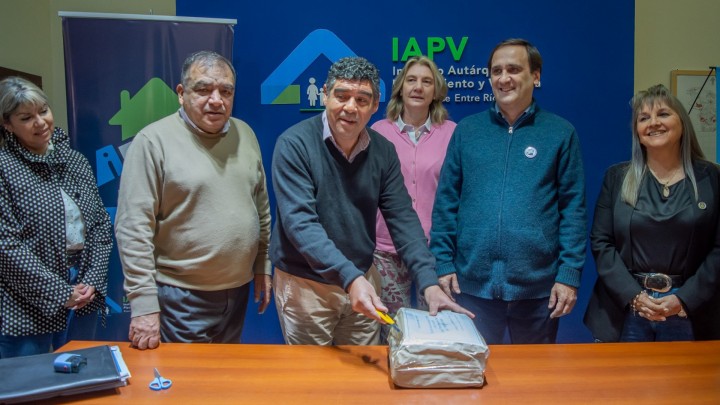 Se licitaron con fondos provinciales nuevas viviendas para Feliciano y  San Jaime