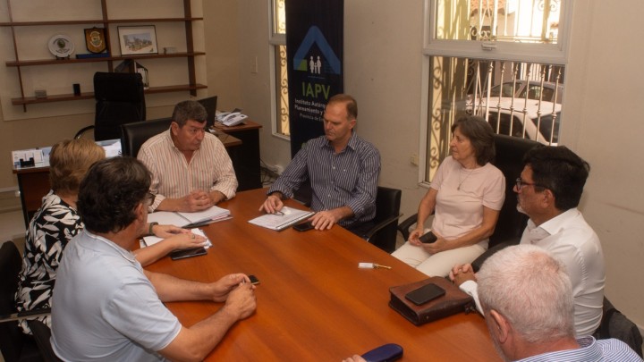 Autoridades del IAPV se reunieron con el  intendente de Valle María