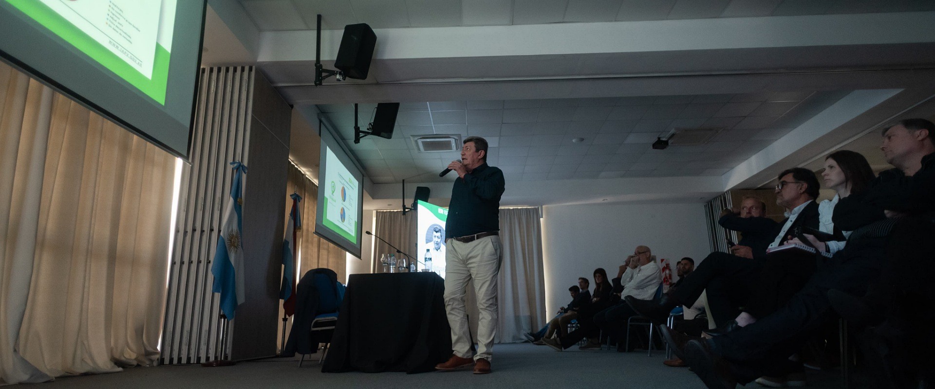 Importante jornada sobre vivienda y desarrollo urbano convocó a autoridades y expertos en Entre Ríos