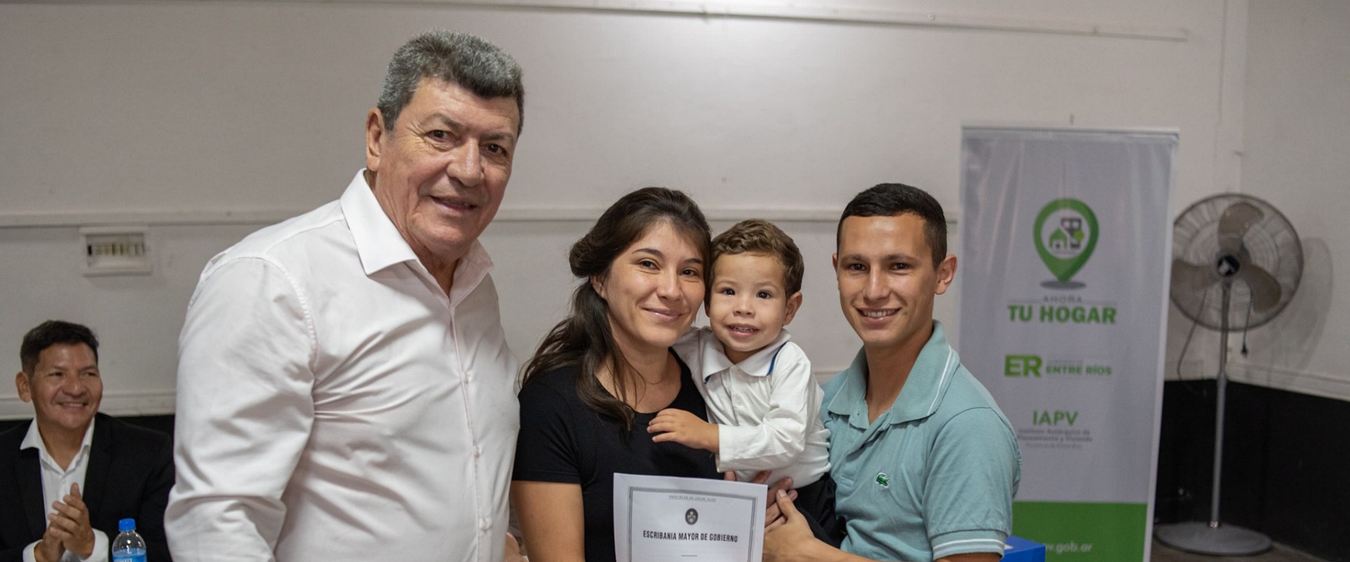 Nuevas familias de Rosario del Tala contarán con las escrituras de sus viviendas