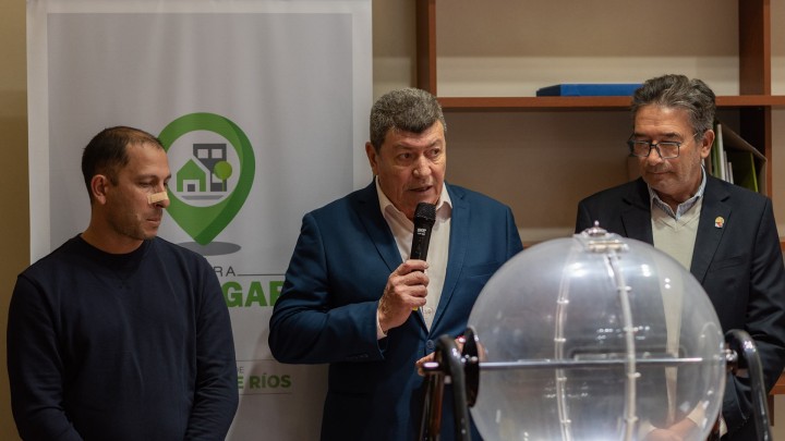 Sortearon 10 viviendas para General Racedo