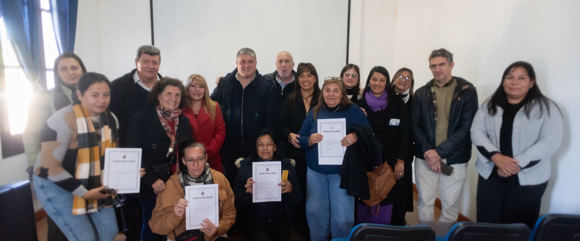 Familias de San José de Feliciano recibieron las escrituras de sus viviendas