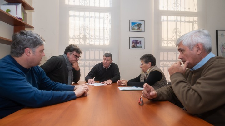 Funcionarios del IAPV analizaron el avance de obras con la intendenta de Federal