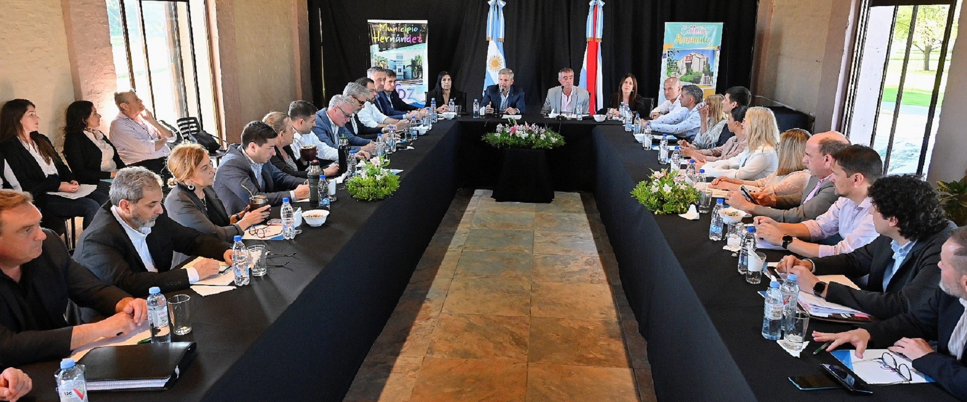 Frigerio encabezó una reunión de gabinete en Hernández y reafirmó el compromiso con las prioridades locales