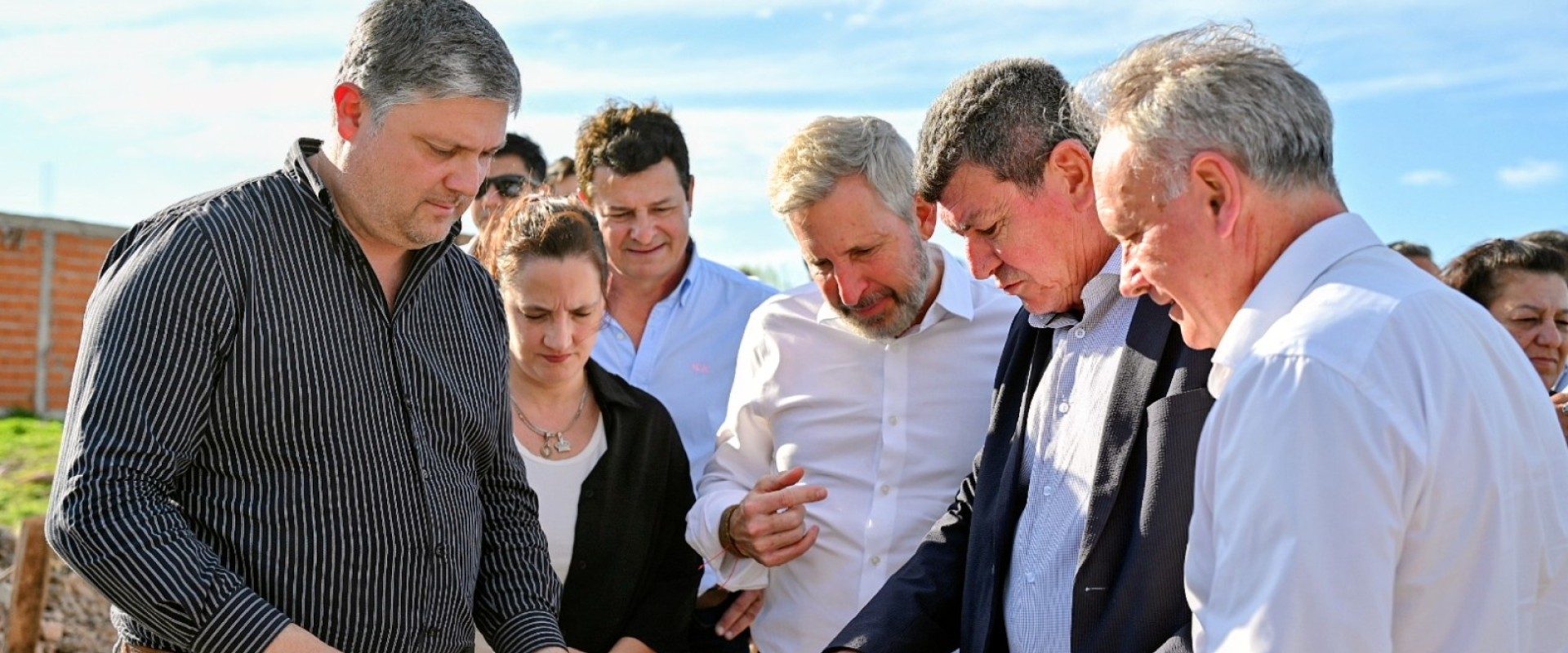 Más de 300 familias de Concepción del Uruguay se benefician con la pavimentación en barrios del IAPV