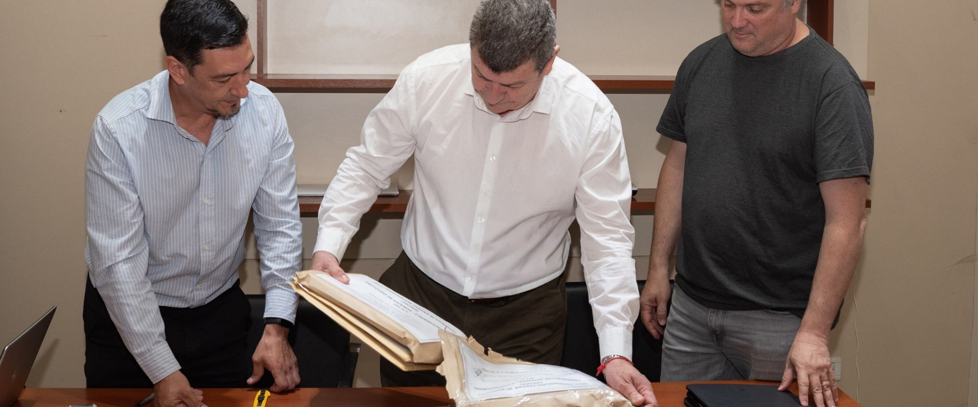 Se presentaron dos oferentes para la terminación de 30 viviendas con recursos provinciales en Paraná