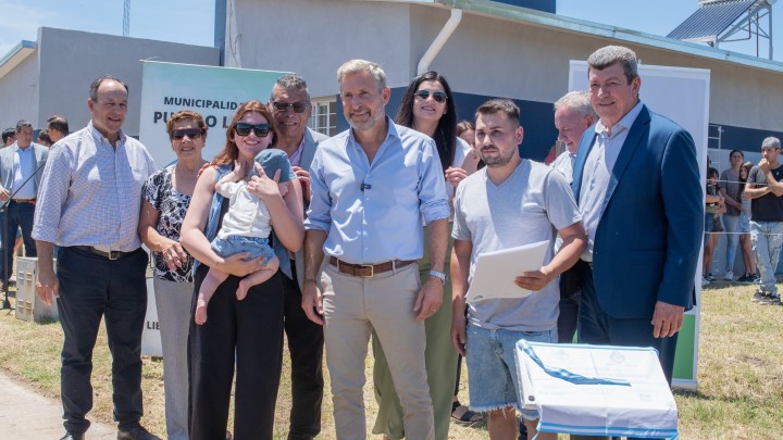 Frigerio inauguró viviendas y un nuevo centro de salud en Pueblo Liebig